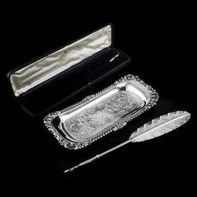 Load image into Gallery viewer, Antique Georgian Solid Silver Snuffer/Pen Tray with Decorative Floral Motifs - Barnard 1828