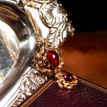 Load image into Gallery viewer, Magnificent Antique Victorian 18ct Gold Garnet Cabochon Necklace - c.1840