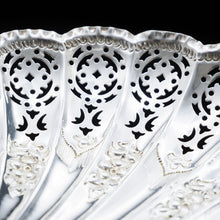 Load image into Gallery viewer, A Large Solid Silver Scallop-Shaped Dish/Bowl - Henry Atkin 1908 - Artisan Antiques