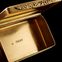 Load image into Gallery viewer, Antique Georgian Solid Silver Gilt Snuff Box, Engine Turned - Thomas Edwards 1829