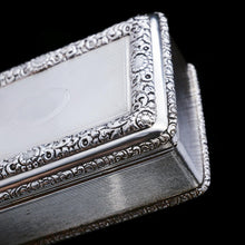 Load image into Gallery viewer, A Huge Solid Silver Table Snuff Box - Daniel & John Wellby 1912 - Artisan Antiques