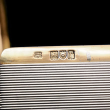 Load image into Gallery viewer, A Huge Solid Silver Table Snuff Box - Daniel & John Wellby 1912 - Artisan Antiques