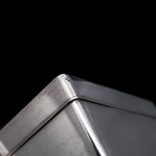 Load image into Gallery viewer, A Solid Silver Mixed Metal Japanese Box Meiji Era with Shibuichi & Shakudou - Hidetada/Shuusei c.1890 - Artisan Antiques