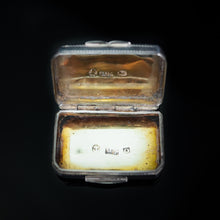 Load image into Gallery viewer, Antique Georgian Silver Vinaigrette by William Pugh - 1812 - Artisan Antiques
