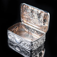 Load image into Gallery viewer, Antique High Relief Silver Snuff Box with Country Scene - Thomas Hayes 1897 - Artisan Antiques
