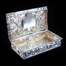 Load image into Gallery viewer, Antique Solid Silver German Snuff Box - 19th Century - Artisan Antiques