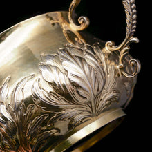 Load image into Gallery viewer, A Spectacular Pair of Solid Silver Gilt Bowls/Porringers - Carrington & Co 1909 - Artisan Antiques