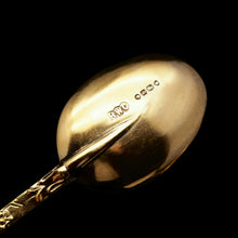 Load image into Gallery viewer, An Antique Set of 4 Solid Silver Gilt Spoons with Highly Embossed Design - Henry William Curry 1871 - Artisan Antiques