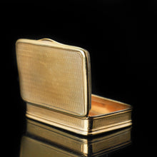 Load image into Gallery viewer, Georgian Silver Gilt Engine Turned Snuff Box - John Reily, 1829 - Artisan Antiques