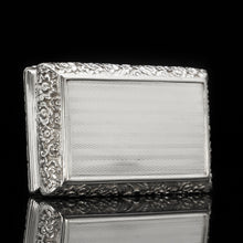 Load image into Gallery viewer, A Georgian Solid Silver Table Snuff Box - Thomas Spicer 1825 - Artisan Antiques