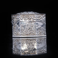 Load image into Gallery viewer, A Solid Silver Octagonal Snuff/Pill Box - Thomas Glaser 1891 - Artisan Antiques