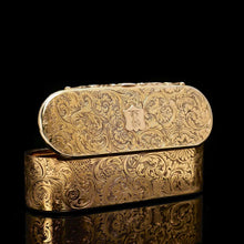 Load image into Gallery viewer, A Splendid Silver Gilt Snuff Box - Charles Rawlings & William Summers 1837 - Artisan Antiques
