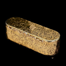 Load image into Gallery viewer, A Splendid Silver Gilt Snuff Box - Charles Rawlings & William Summers 1837 - Artisan Antiques