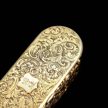 Load image into Gallery viewer, A Splendid Silver Gilt Snuff Box - Charles Rawlings & William Summers 1837 - Artisan Antiques