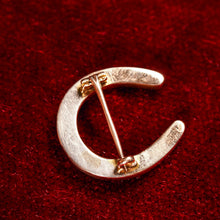 Load image into Gallery viewer, Antique Victorian 14ct Gold Horseshoe Pearl Brooch/Pin - c.1860
