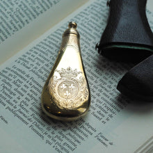 Load image into Gallery viewer, Antique Silver Gilt Scent Flask/Perfume Bottle with Coronet Engraving - c.1690 - Artisan Antiques
