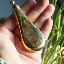 Load image into Gallery viewer, Antique Silver Gilt Scent Flask/Perfume Bottle with Coronet Engraving - c.1690 - Artisan Antiques
