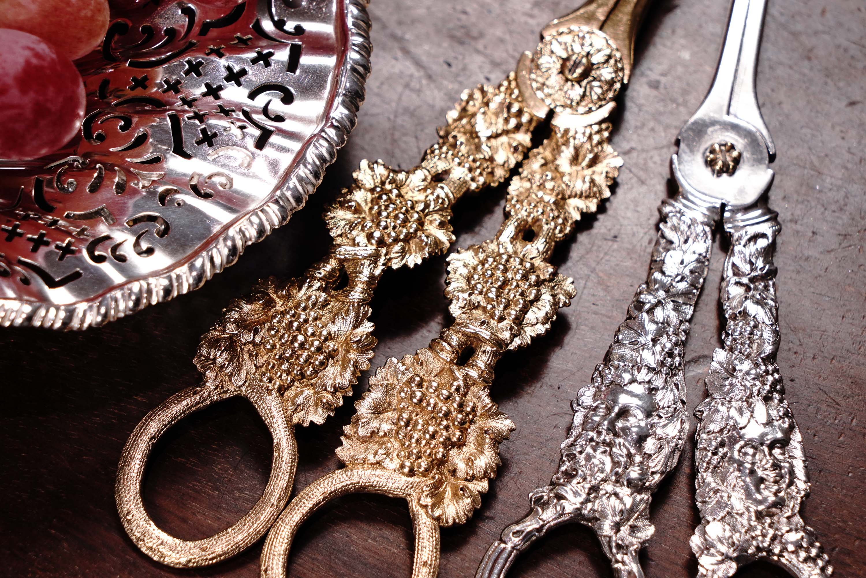 Antique Georgian Solid Silver Gilt Grape Shears/Scissors with