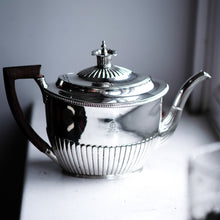 Load image into Gallery viewer, Antique Georgian Solid Silver Teapot with Coronet-like Finial - Daniel Pontifex London 1798
