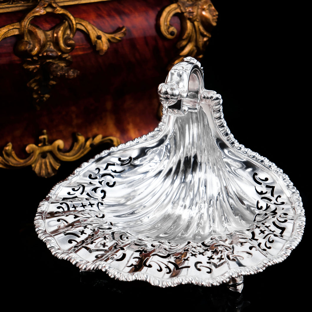 Antique Solid Silver Rococo Shell Dish in the Manner of Paul de Lamerie - 1908