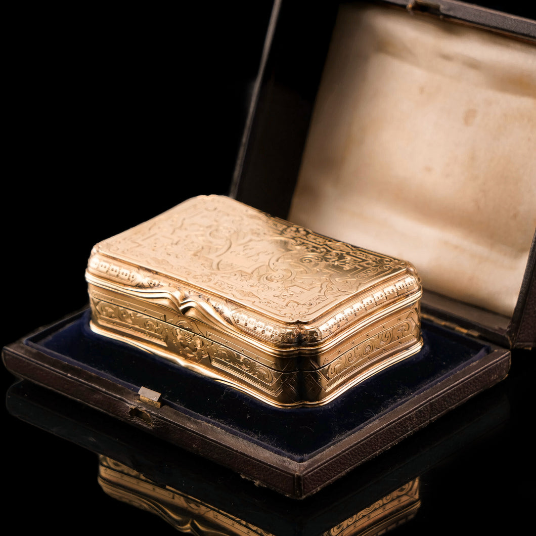 Antique Solid Silver Victorian Gilt Table Snuff Box with Original Fitted Box - Charles Rawlings & William Summers 1854