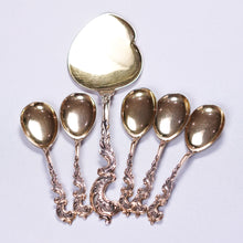 Load image into Gallery viewer, Antique German Solid Silver Icecream Server &amp; Spoons in Rococo Style - c.1900
