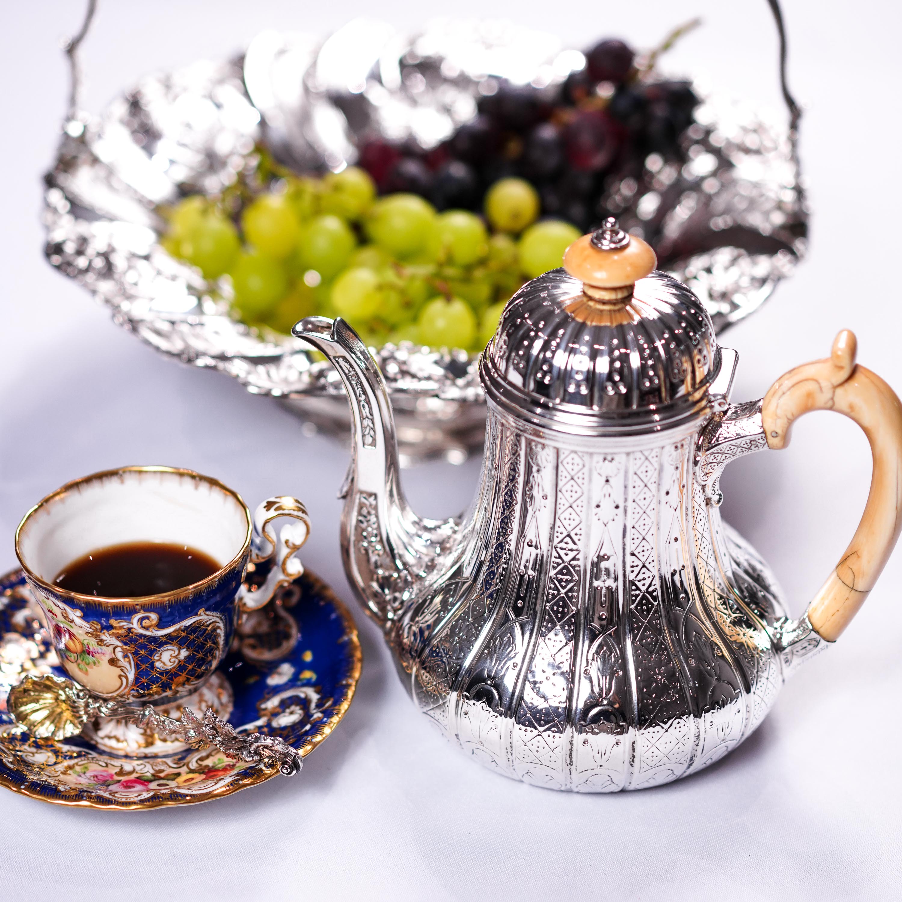 Antique Solid Silver Coffee Pot with Abercorn Pattern - Robert