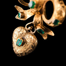 Load image into Gallery viewer, Antique Victorian Emerald 18ct Gold Bow Heart Pendant Necklace - c.1880

