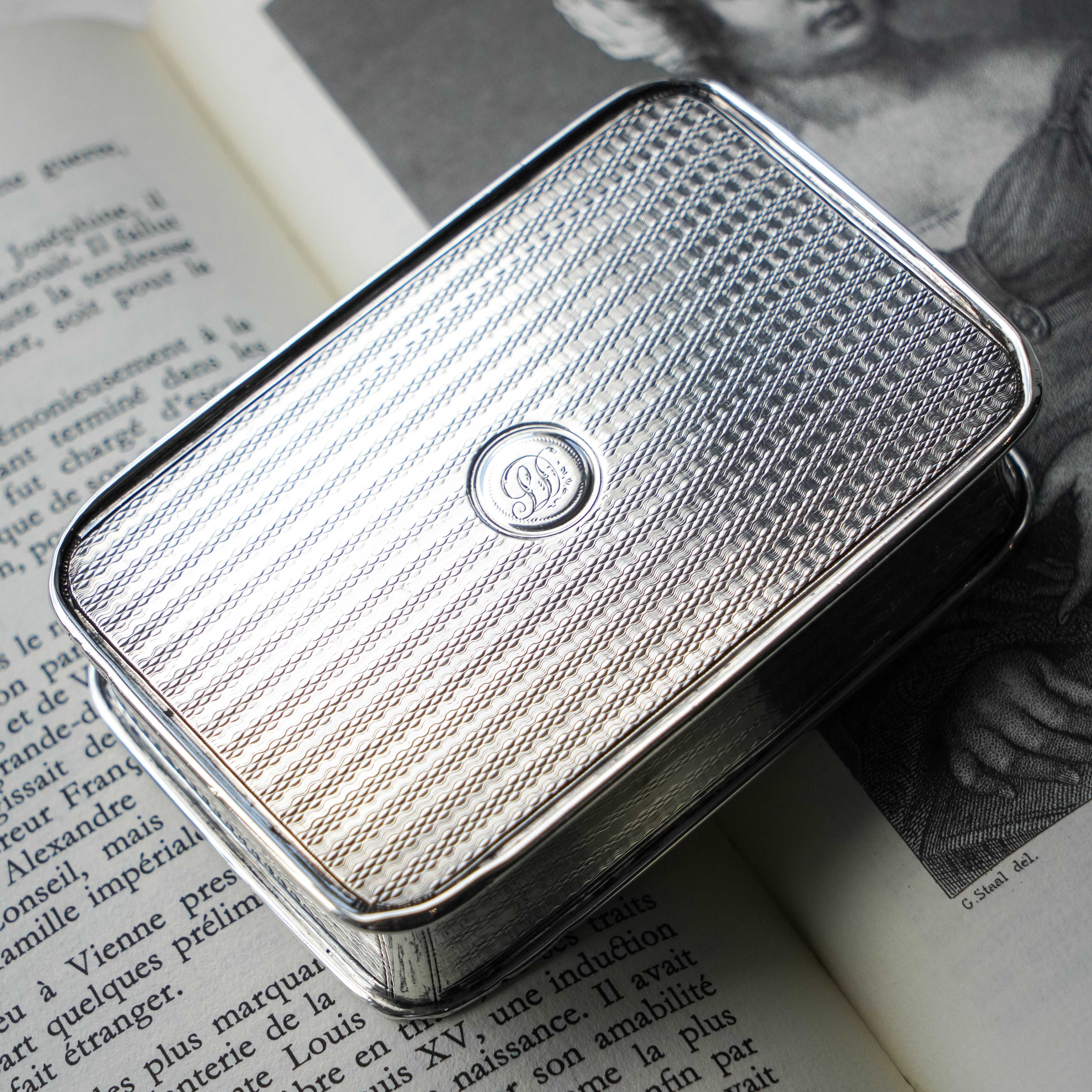Large Antique Georgian Solid Silver Snuff Box with Engine Turned Motif ...