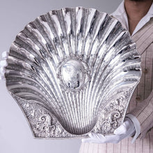 Load image into Gallery viewer, A Spectacular &amp; Huge Antique Victorian Solid Silver Shell Basin Dish / Bowl (40cm+) - Hunt &amp; Roskell, London 1846

