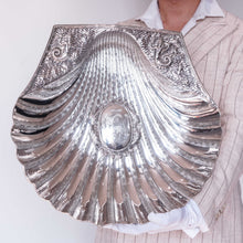 Load image into Gallery viewer, A Spectacular &amp; Huge Antique Victorian Solid Silver Shell Basin Dish / Bowl (40cm+) - Hunt &amp; Roskell, London 1846
