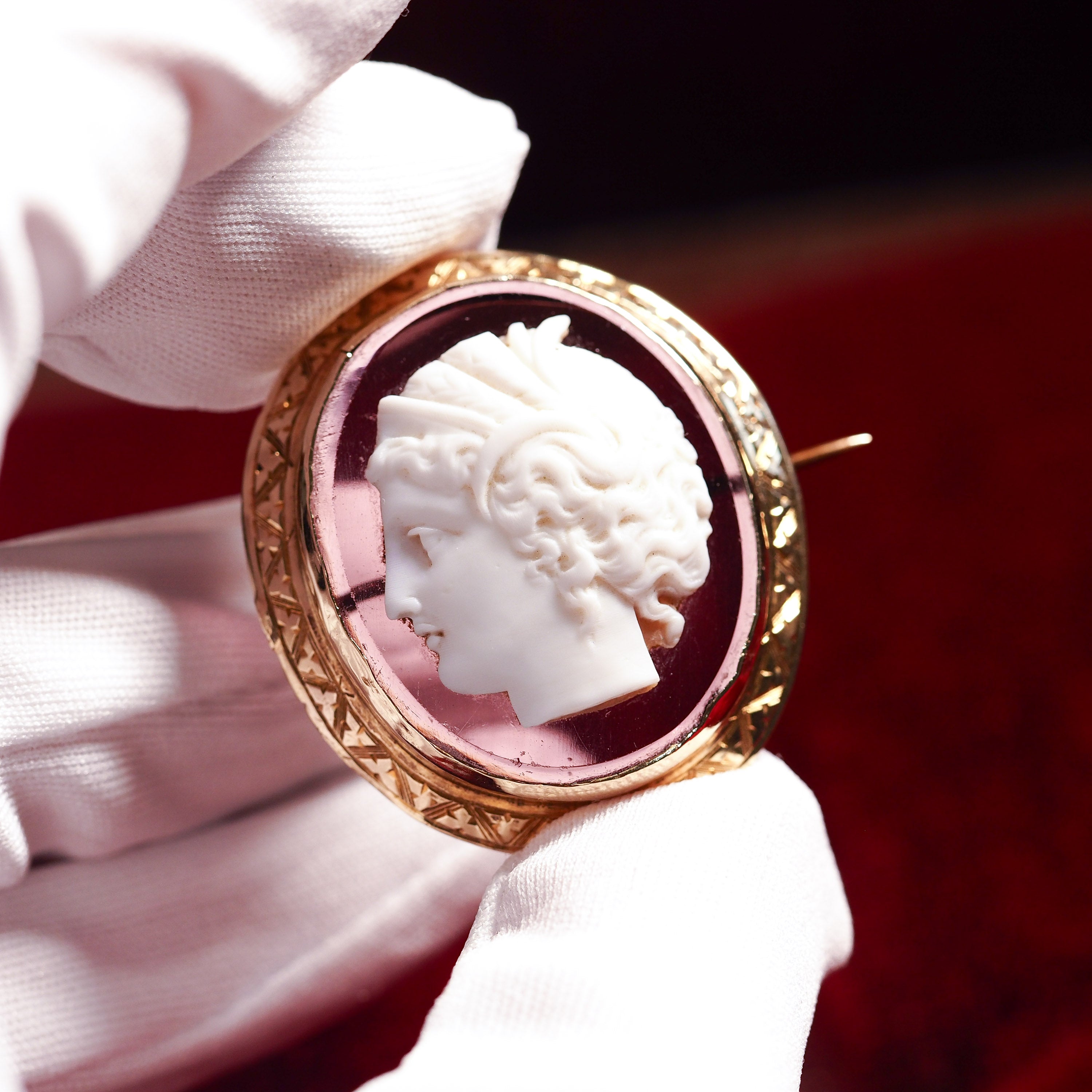 Antique 9ct Gold Purple Glass Figurehead Cameo - c.1910 – Artisan Antiques