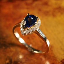 Load image into Gallery viewer, A Stunning 14K Gold Sapphire &amp; Diamond Cluster Ring 1.06 Carat
