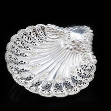 Load image into Gallery viewer, A Large Solid Silver Scallop-Shaped Dish/Bowl - Henry Atkin 1908 - Artisan Antiques
