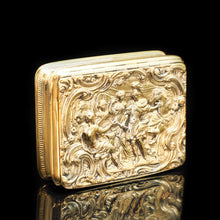 Load image into Gallery viewer, Magnificent Georgian Silver Gilt &quot;Alexander the Great&quot; Snuff Box - 1809 London - Artisan Antiques
