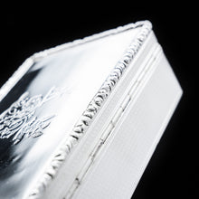 Load image into Gallery viewer, A Thick Solid Silver Table Snuff Box Georgian - Edward Edwards 1833 - Artisan Antiques
