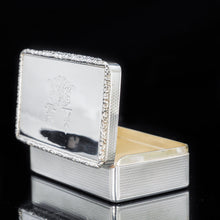 Load image into Gallery viewer, A Thick Solid Silver Table Snuff Box Georgian - Edward Edwards 1833 - Artisan Antiques
