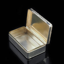 Load image into Gallery viewer, A Thick Solid Silver Table Snuff Box Georgian - Edward Edwards 1833 - Artisan Antiques

