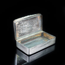 Load image into Gallery viewer, Antique Georgian English Solid Silver Snuff Box - c.1800 - Artisan Antiques
