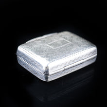 Load image into Gallery viewer, Antique Silver Vinaigrette with gilt interior by Thomas Shaw - 1833 - Artisan Antiques
