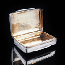 Load image into Gallery viewer, Antique Silver Vinaigrette with gilt interior by Thomas Shaw - 1833 - Artisan Antiques
