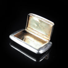 Load image into Gallery viewer, Antique Silver Thin Snuff Box with Gilt Interior by Robert Thornton - 1867 - Artisan Antiques
