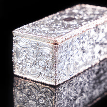 Load image into Gallery viewer, Magnificent Georgian Rose Gold &amp; Silver Table Snuff Box - William Parker 1824 - Artisan Antiques
