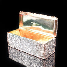 Load image into Gallery viewer, Magnificent Georgian Rose Gold &amp; Silver Table Snuff Box - William Parker 1824 - Artisan Antiques
