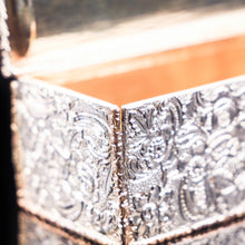 Load image into Gallery viewer, Magnificent Georgian Rose Gold &amp; Silver Table Snuff Box - William Parker 1824 - Artisan Antiques
