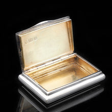 Load image into Gallery viewer, Georgian Solid Silver Engine Turned Snuff Box with Gilt Interior - Thomas Shaw 1837 - Artisan Antiques
