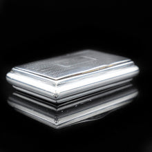 Load image into Gallery viewer, Georgian Solid Silver Engine Turned Snuff Box with Gilt Interior - Thomas Shaw 1837 - Artisan Antiques
