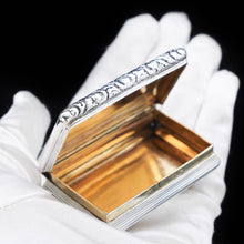 Load image into Gallery viewer, Georgian Solid Silver Snuff Box with Gilt Interior - Birmingham 1823 - Artisan Antiques

