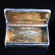 Load image into Gallery viewer, Antique English Georgian Silver Snuff Box - c.1784 - Artisan Antiques
