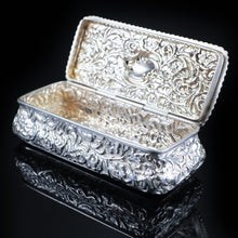 Load image into Gallery viewer, Antique Large Table Snuff Box with Acanthus Repousse - Birmingham 1901 - Artisan Antiques
